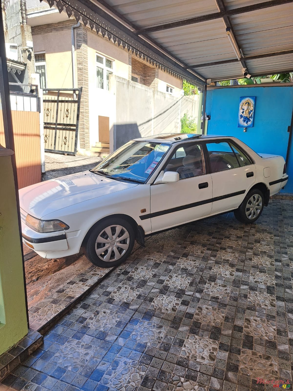 1989' Toyota Carina photo #3
