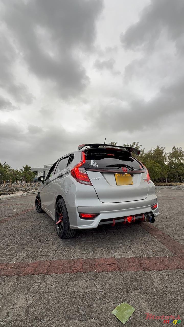 2019' Honda Fit photo #2