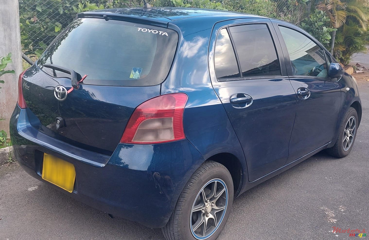 2006' Toyota Vitz photo #5