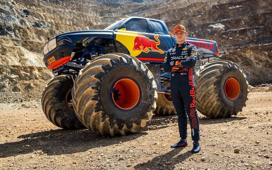 Max Verstappen presque aussi habile en monster truck qu’en F1