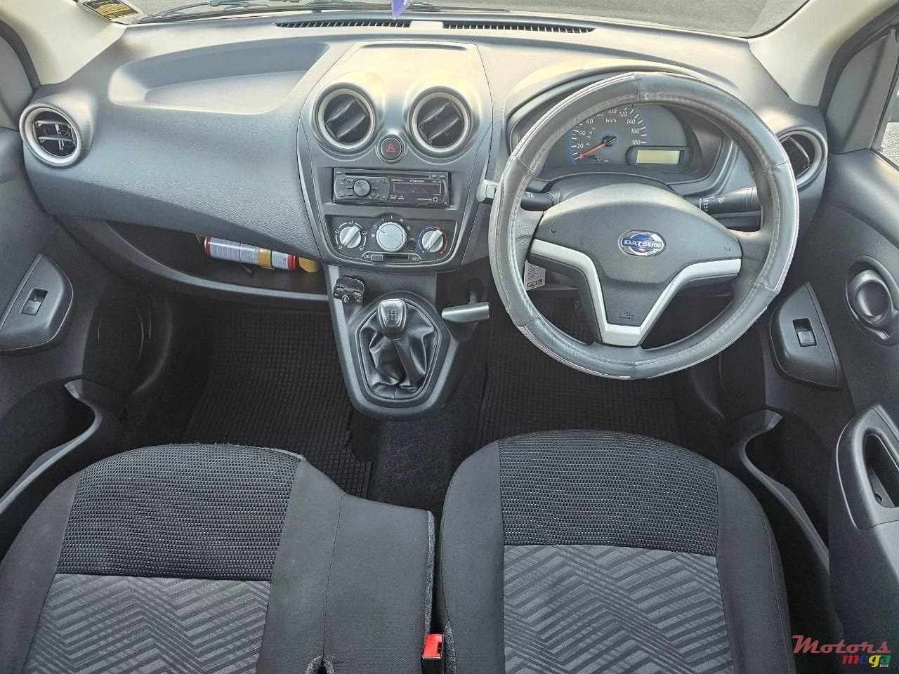 2018' Datsun Go photo #6