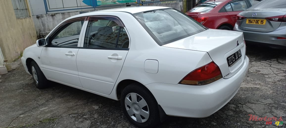 2009' Mitsubishi Lancer Glx photo #6