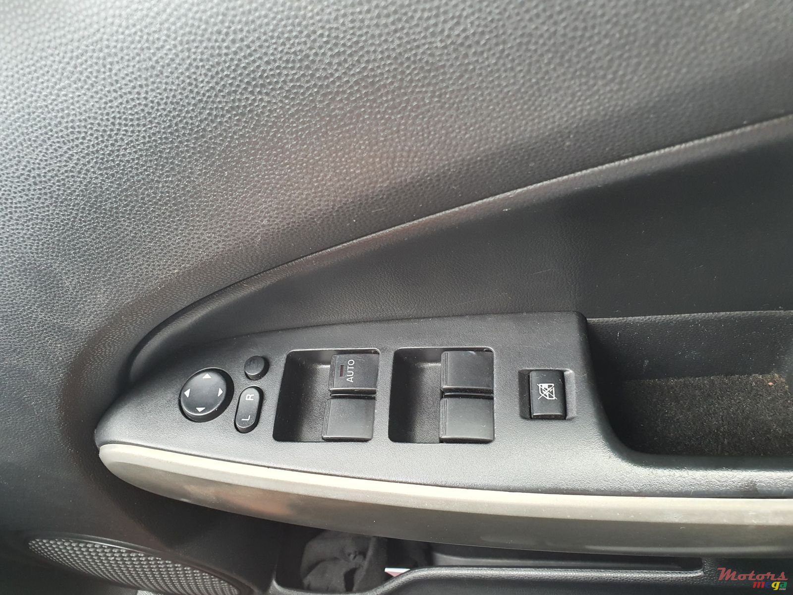 2007' Mazda Demio photo #3