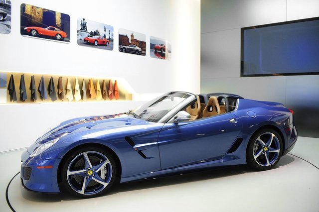 Ferrari Superamerica 45 unveiled ahead of Villa d'Este