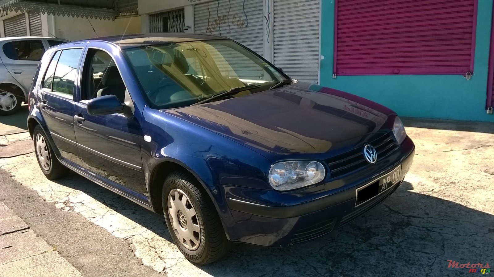 2000' Volkswagen GOLF 1.6 SR photo #1