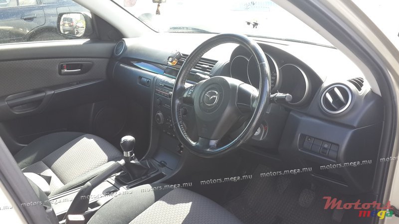 2006' Mazda photo #4