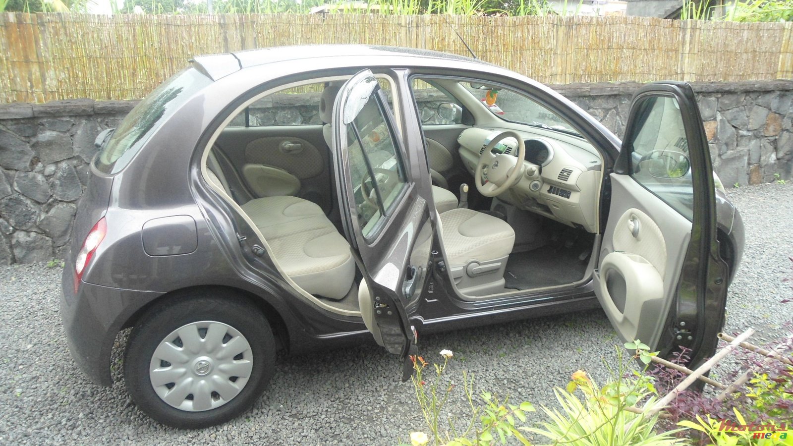 2009' Nissan photo #4