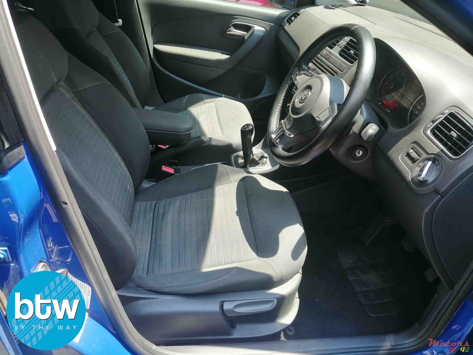 2013' Volkswagen Polo photo #4