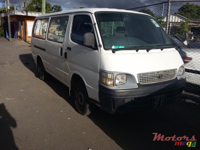 2001' Toyota HiAce Good vehicle photo #1