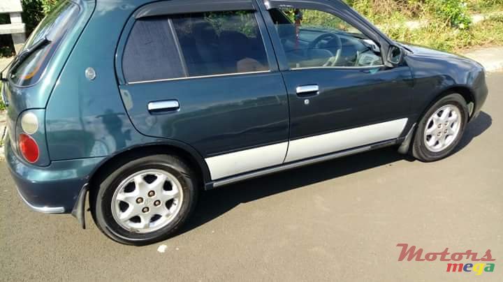 1998' Toyota Starlet photo #4