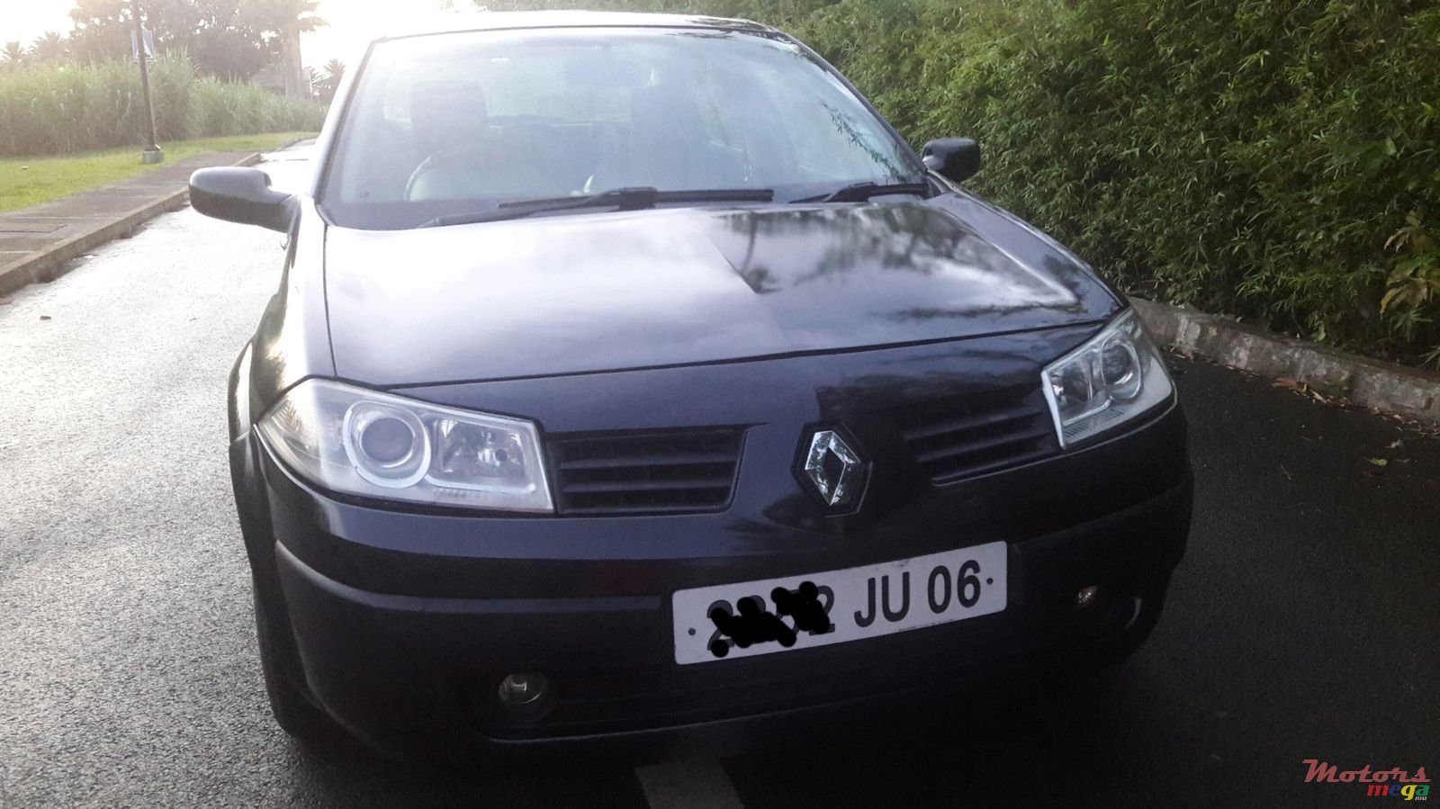 2006' Renault Megane photo #1