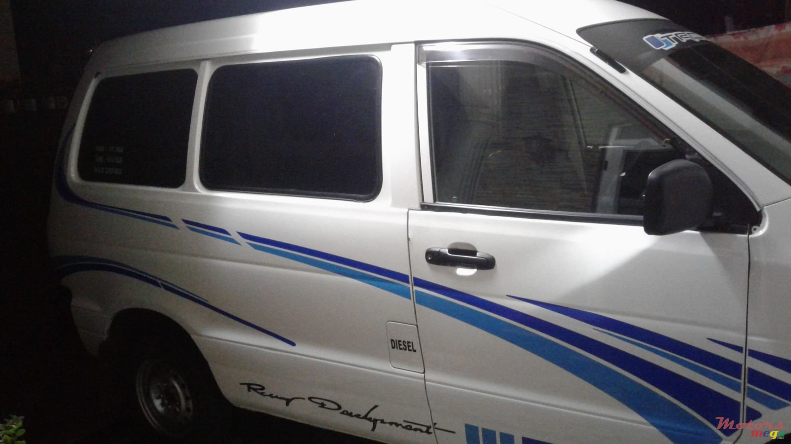 2000' Toyota Town Ace photo #1