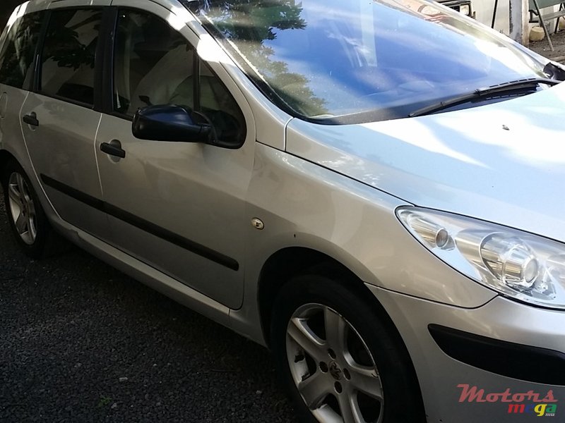 2008' Peugeot 307 photo #4