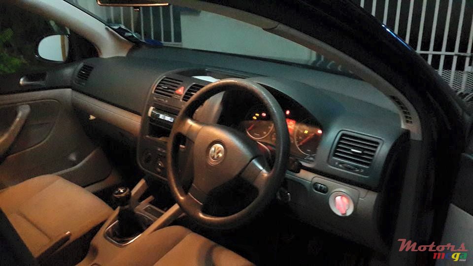 2006' Volkswagen Golf V photo #4