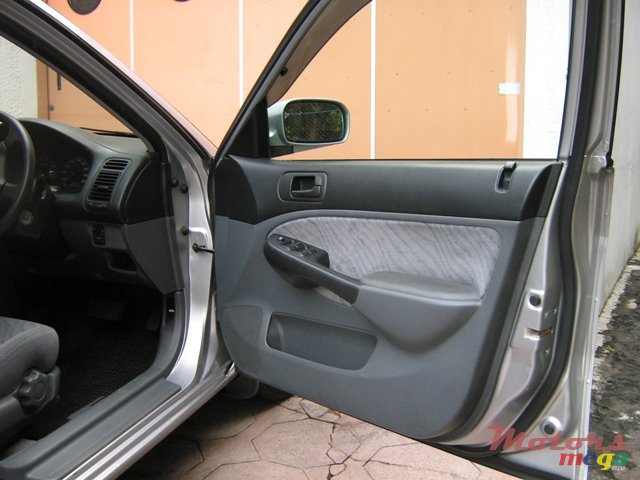 2001' Honda Civic Ferio photo #2