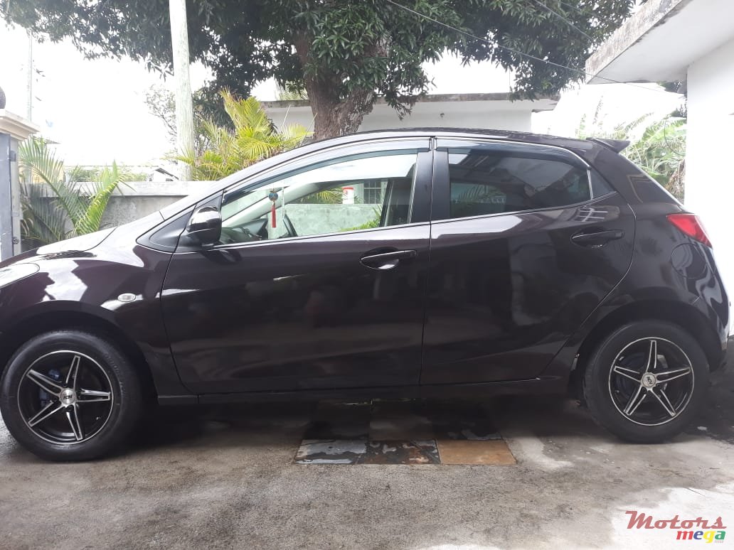 2010' Mazda Demio photo #1