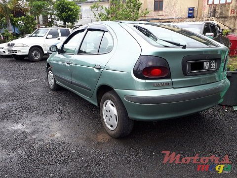 1999' Renault Megane Hatchback photo #4