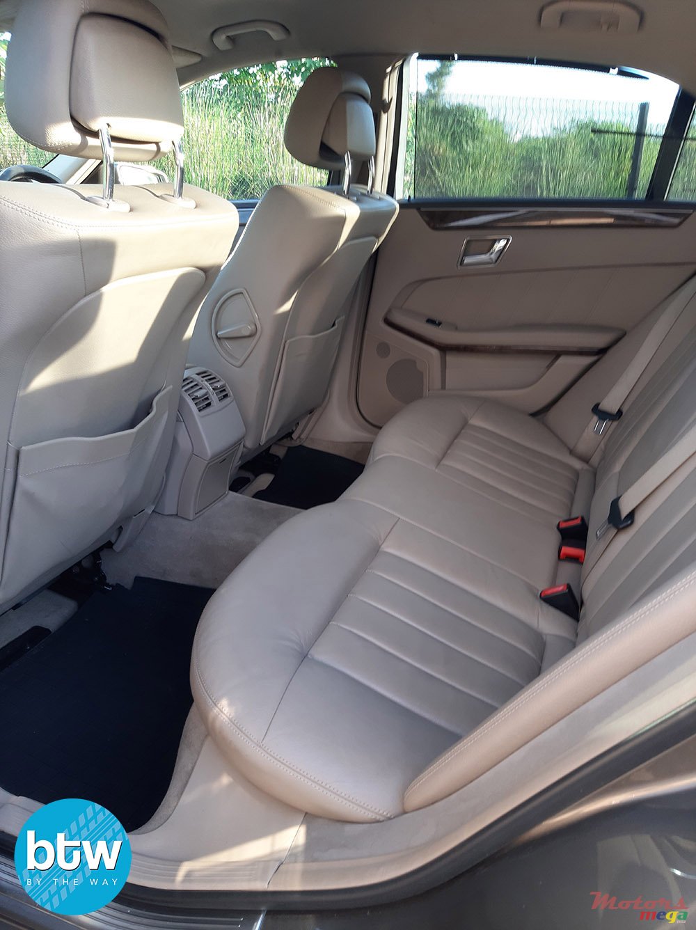 2010' Mercedes-Benz E 250 photo #4