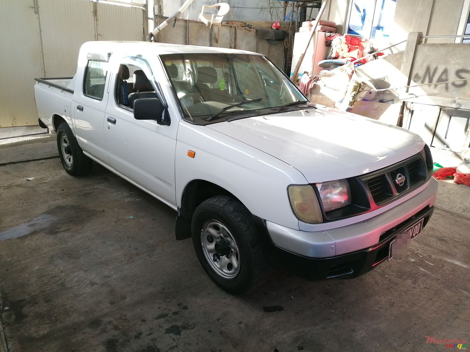 2000' Nissan Hardbody TD27 photo #1