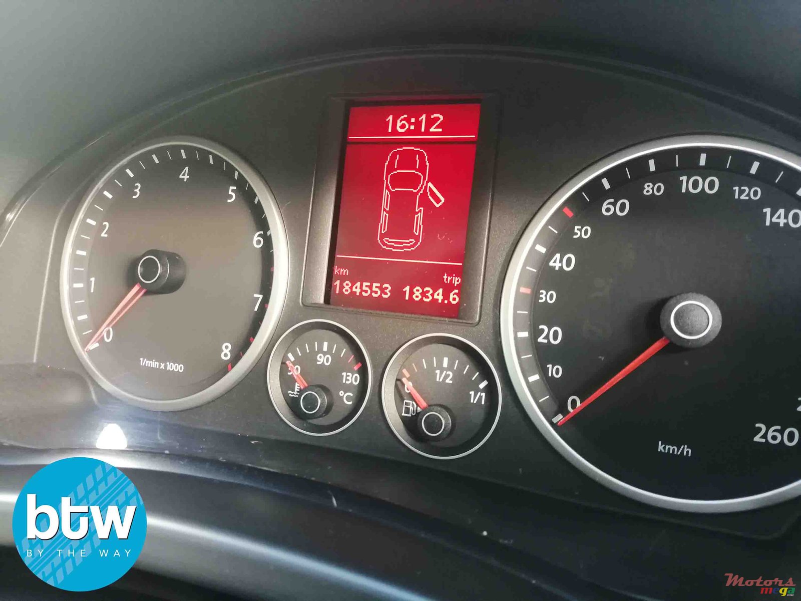 2010' Volkswagen Tiguan AWD photo #6