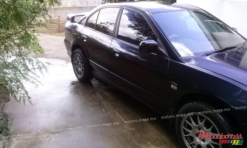 2003' Mitsubishi Galant Black Top Engine photo #2