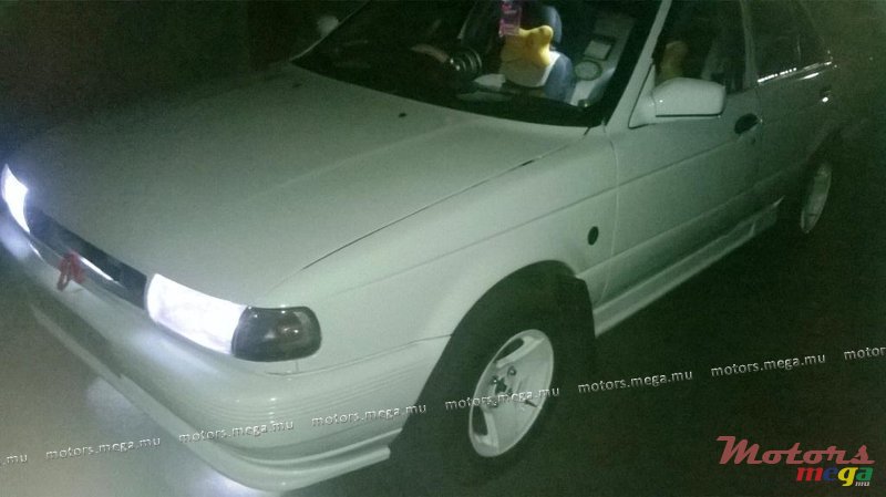 1992' Nissan photo #1