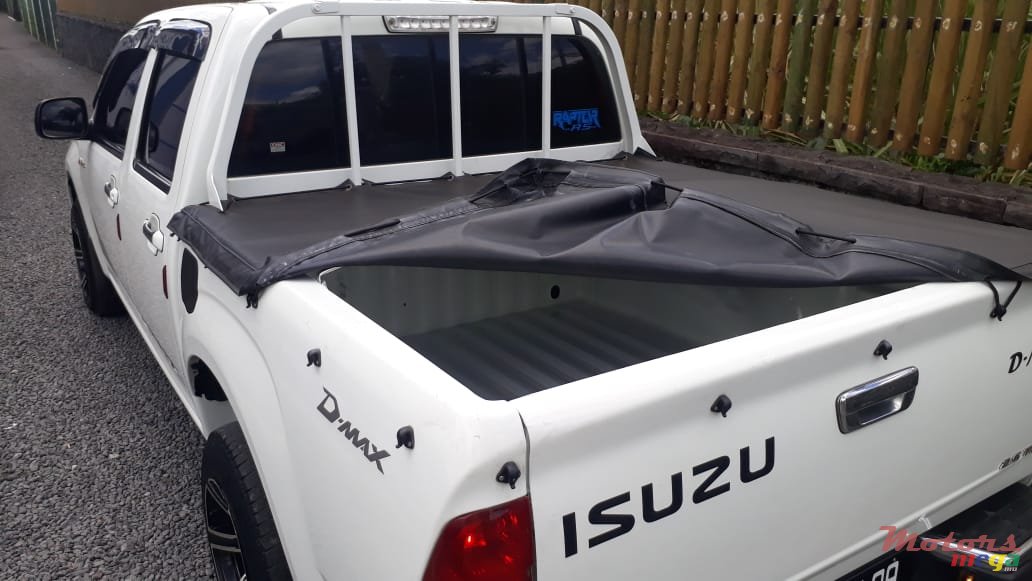 2009' Isuzu D-Max LS turbo photo #6