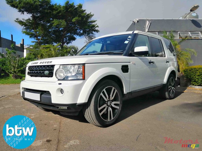 2012' Land Rover Discovery photo #2