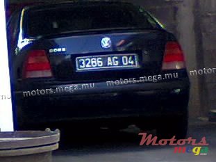 2004' Volkswagen Bora photo #1