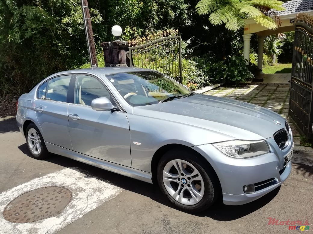 2010' BMW 316 photo #1