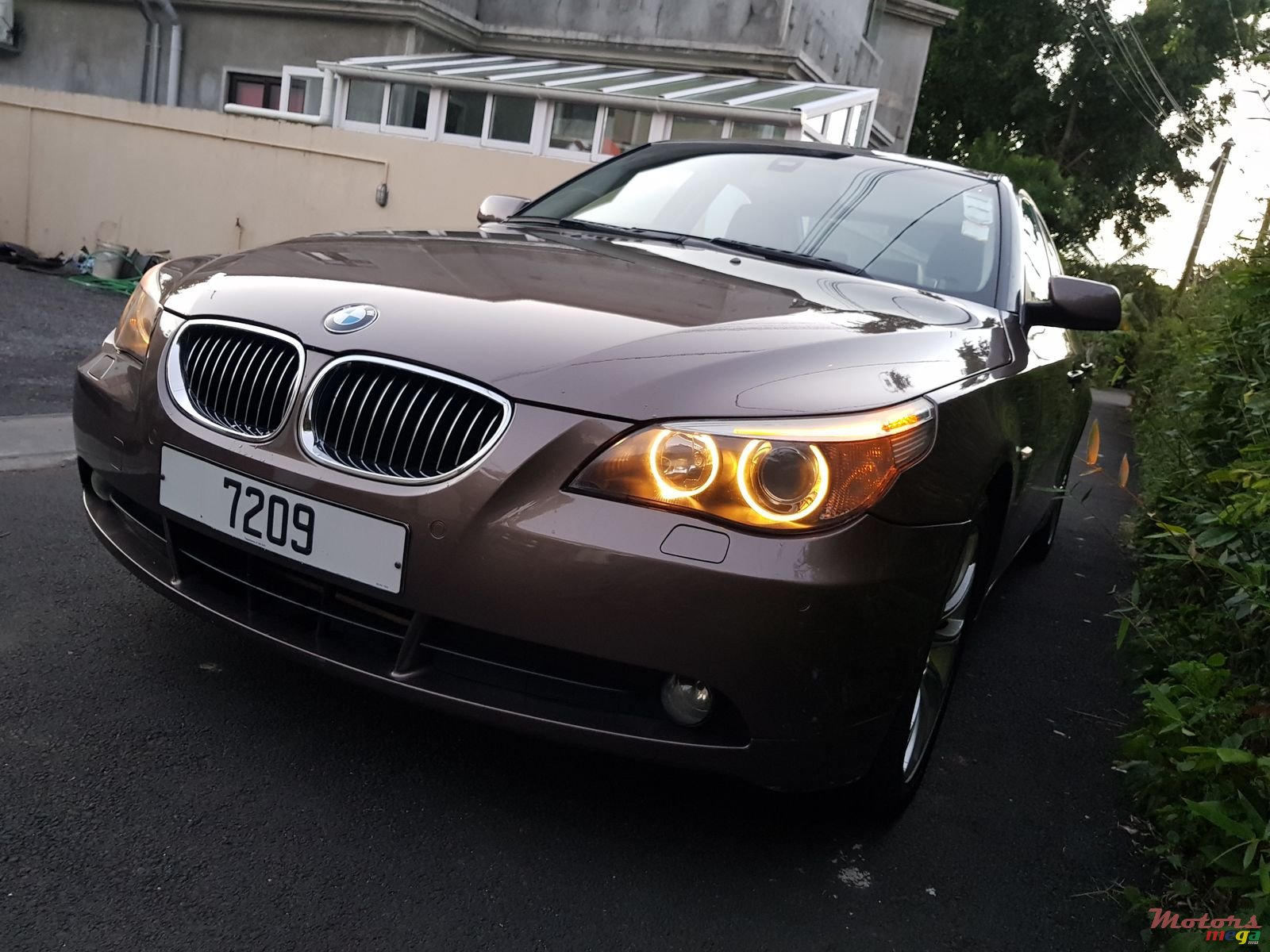 2005' BMW 5 Series Automatic photo #2