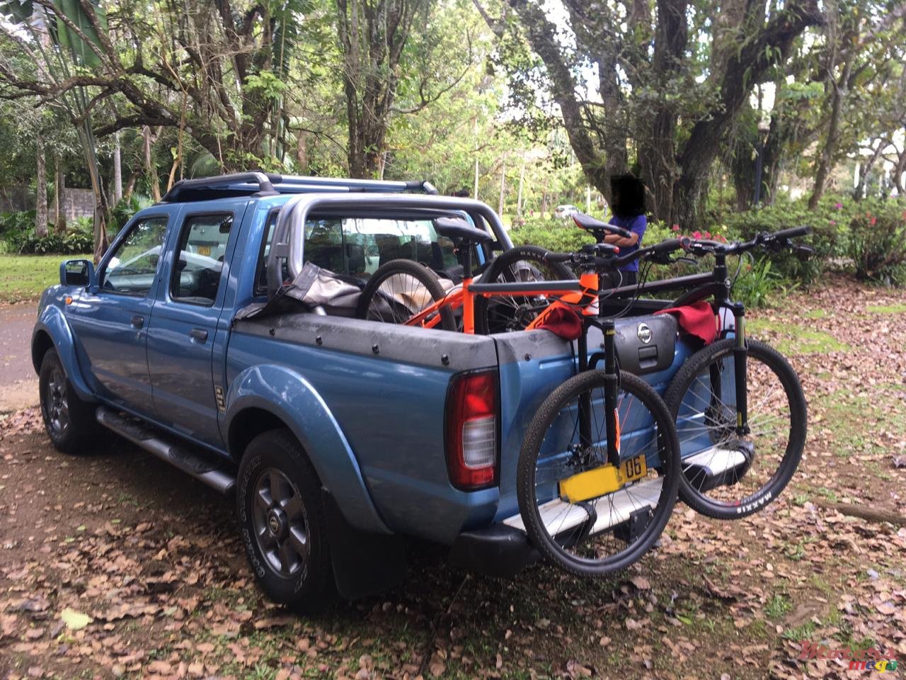 2006' Nissan Hardbody photo #2