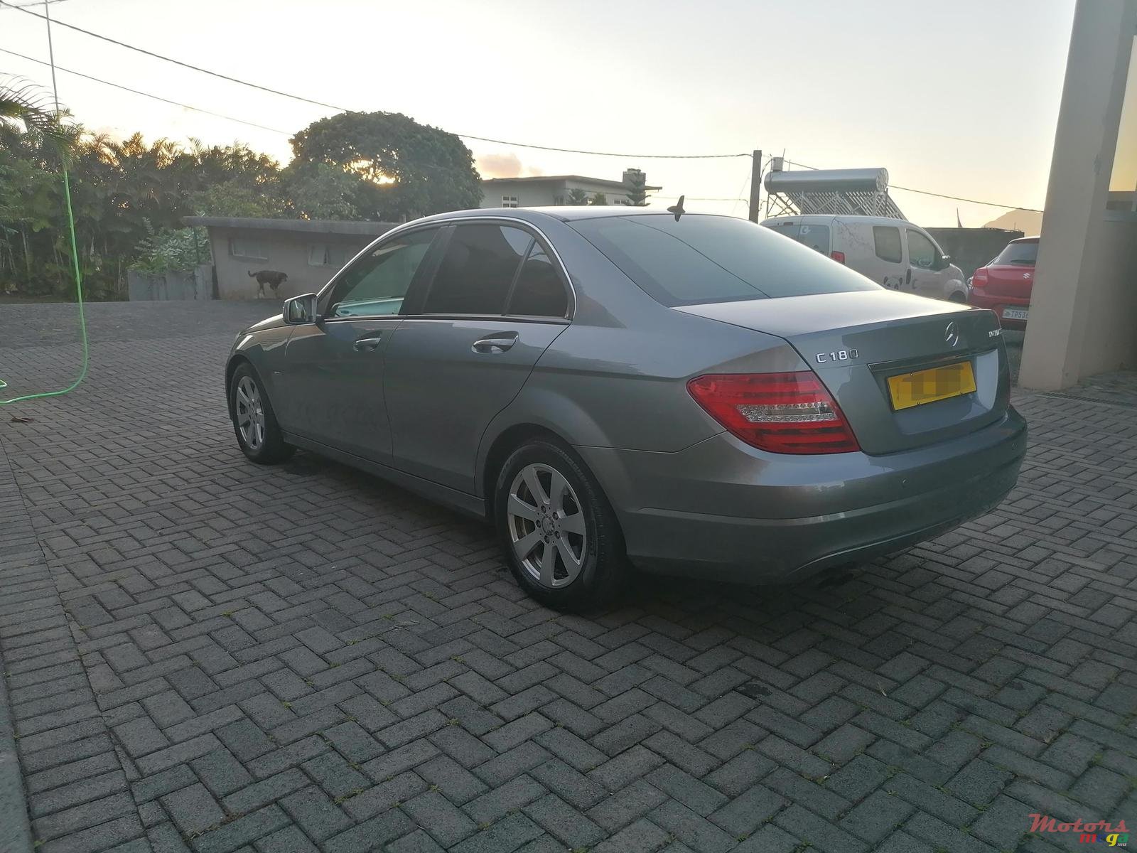 2011' Mercedes-Benz C-Class photo #4