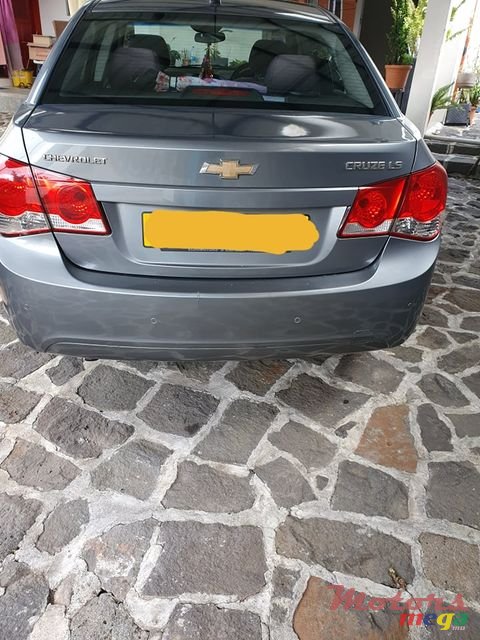 2011' Chevrolet Cruze photo #5