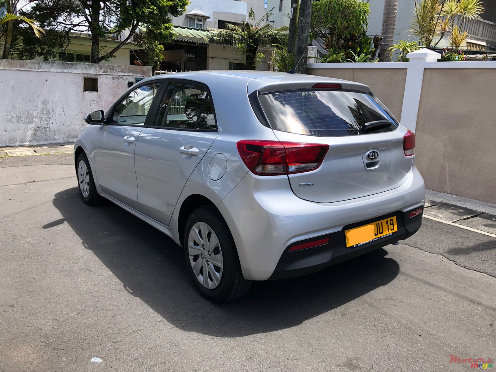 2019' Kia Rio photo #3