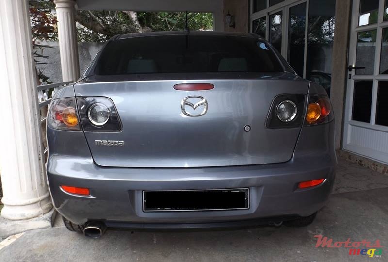 2005' Mazda Axela photo #3