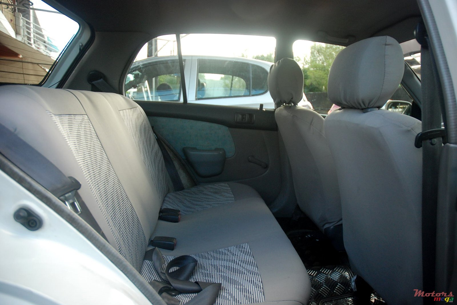 1998' Toyota Starlet photo #4