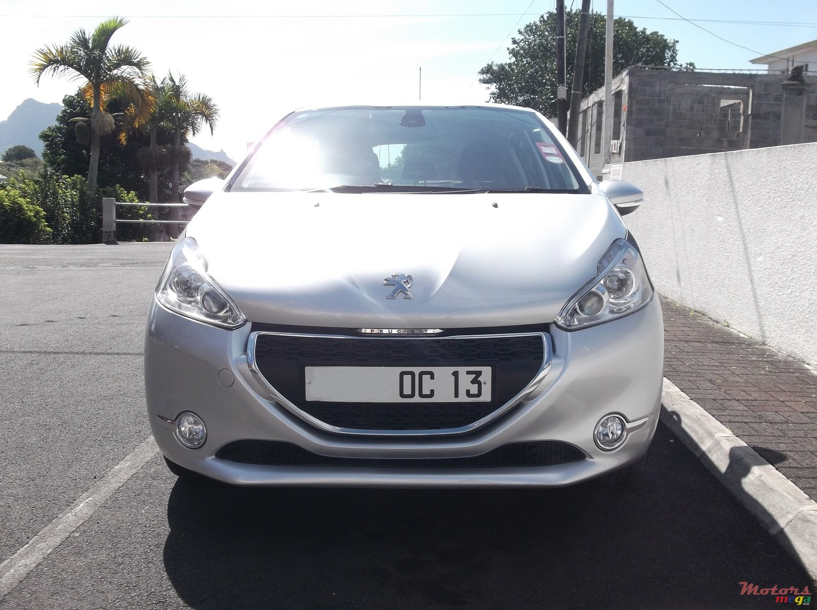 2013' Peugeot 208 photo #4