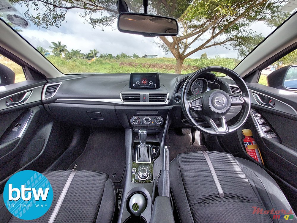 2018' Mazda 3 photo #6