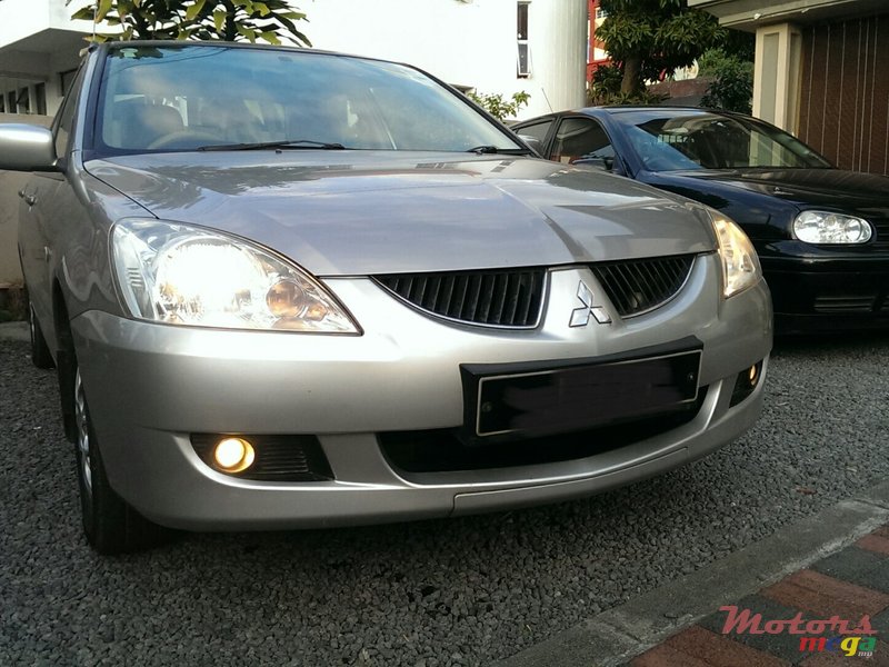 2003' Mitsubishi Lancer photo #1