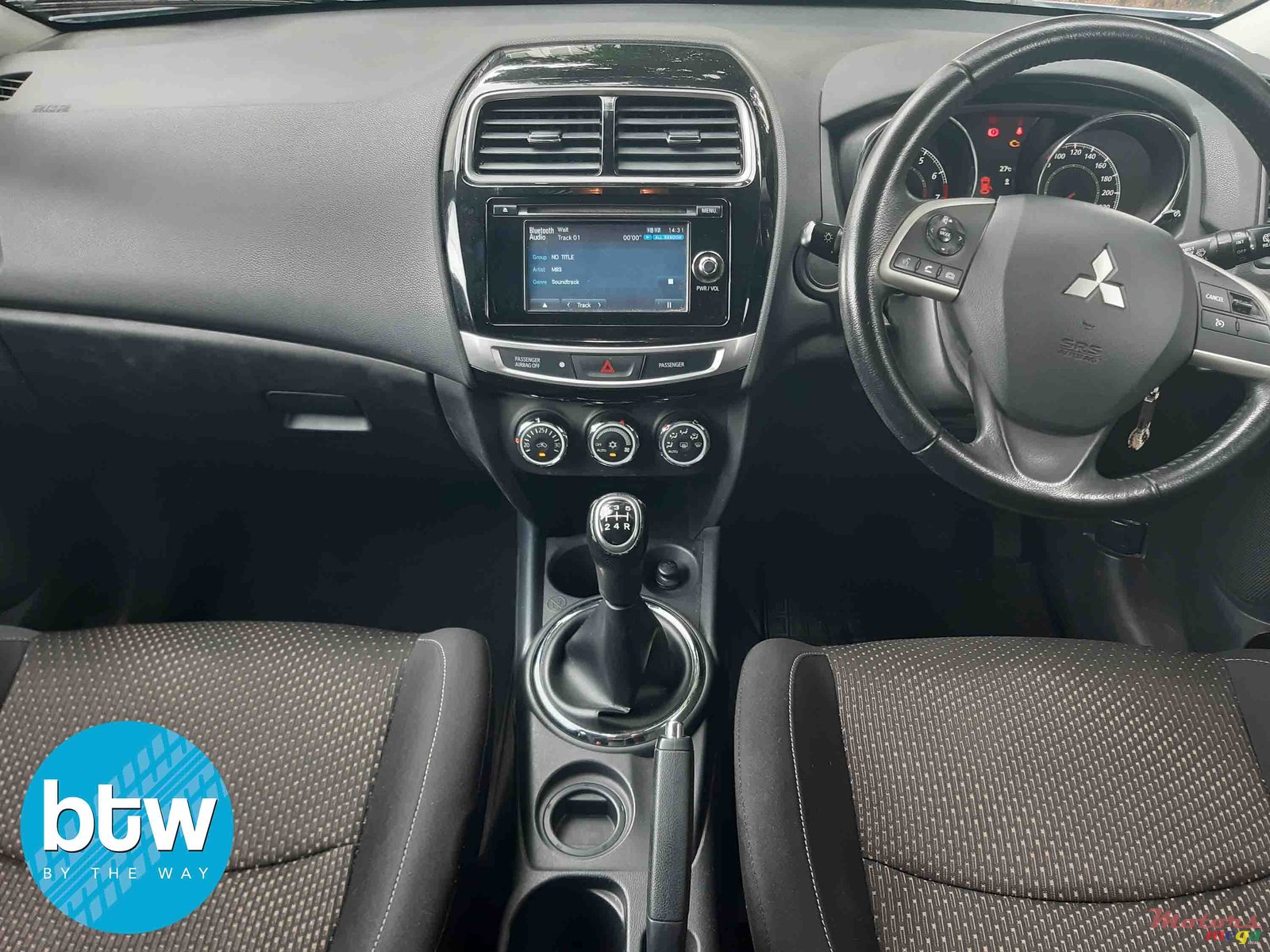 2015' Mitsubishi ASX photo #7