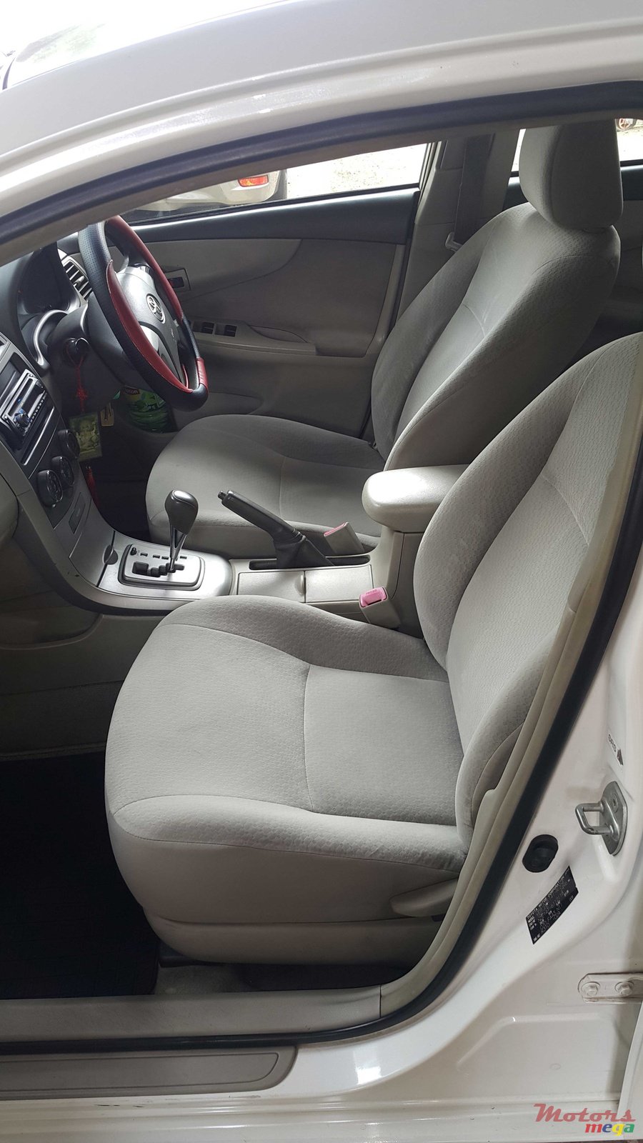 2009' Toyota Axio photo #5