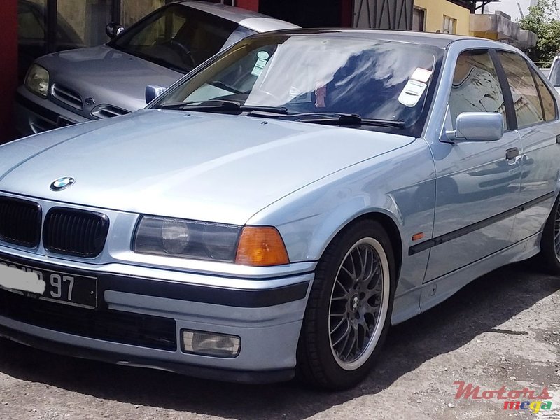 1997' BMW 3 Series 318i photo #2