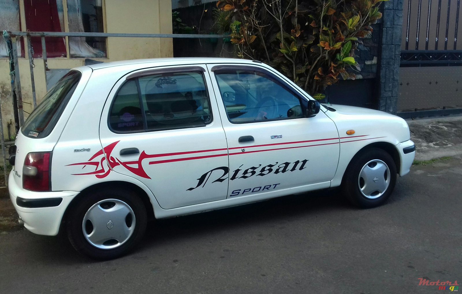 1999' Nissan March photo #2