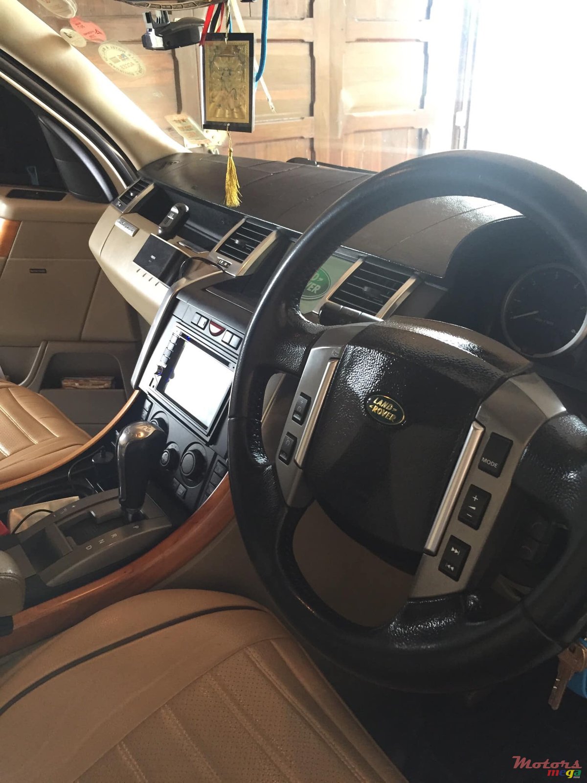 2009' Land Rover Range Rover Sport photo #6