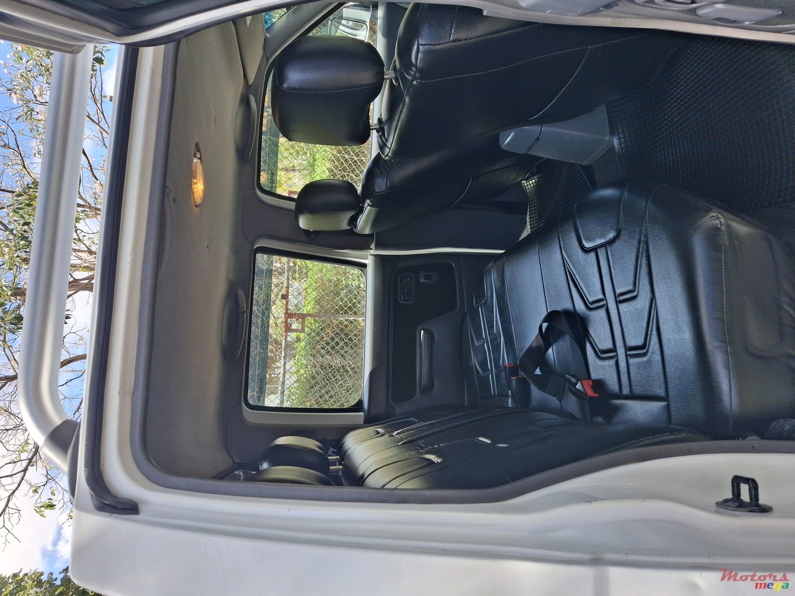 2018' Nissan Hardbody photo #3