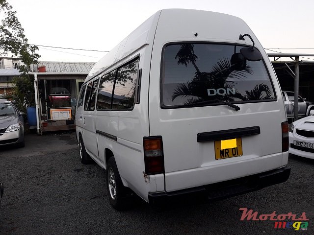 2001' Nissan Urvan Hiroof photo #6