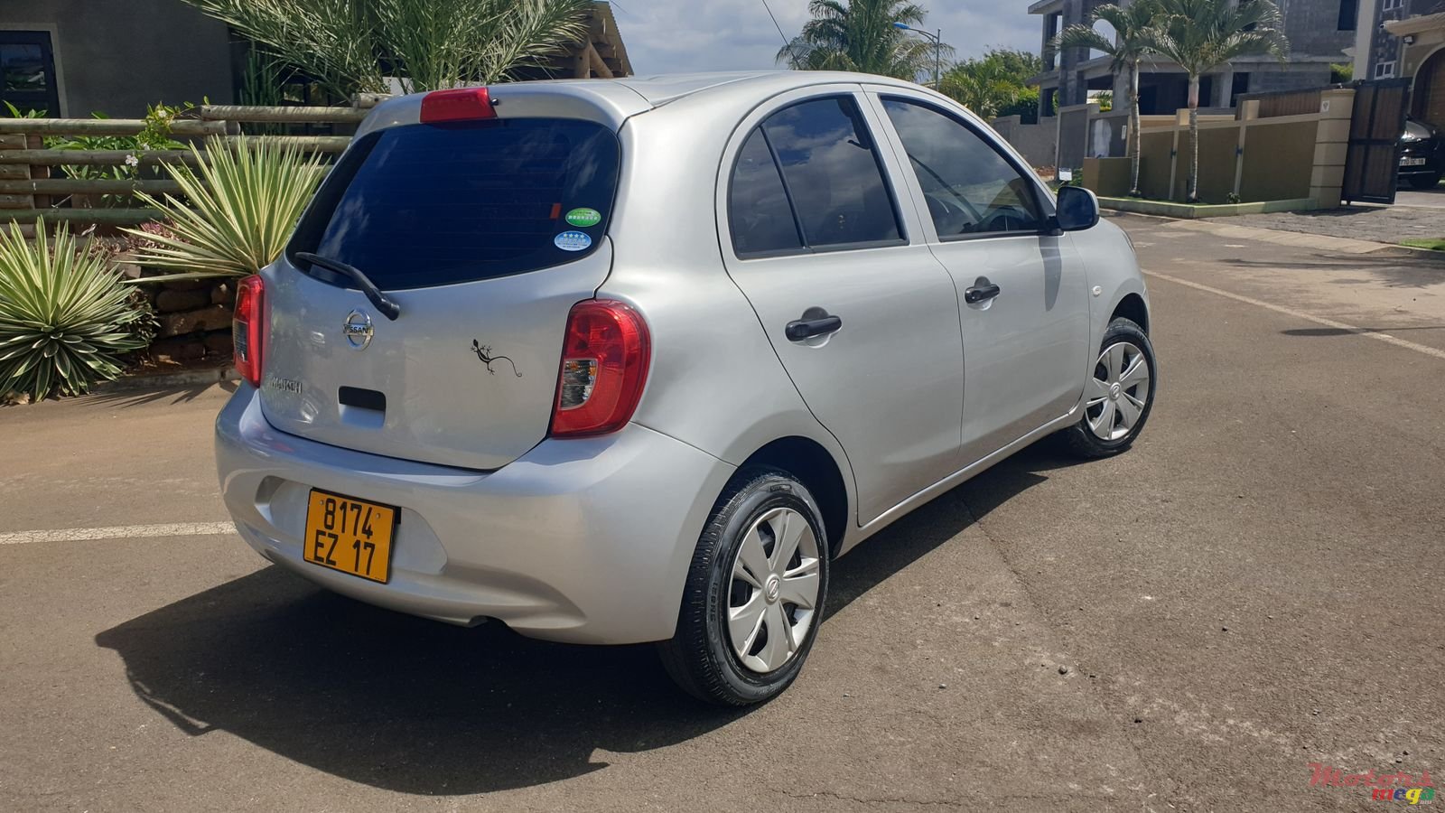 2017' Nissan March photo #5