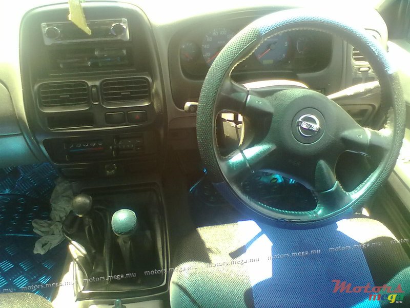 2004' Nissan Hardbody Nil photo #4