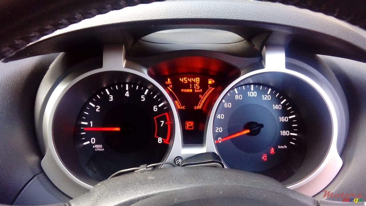 2014' Nissan Juke hatchback photo #5